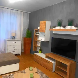 https://lovely-1-bedroom-apartment-close-to-debrecen-university.hotels-hajduszoboszlo-hungary.com